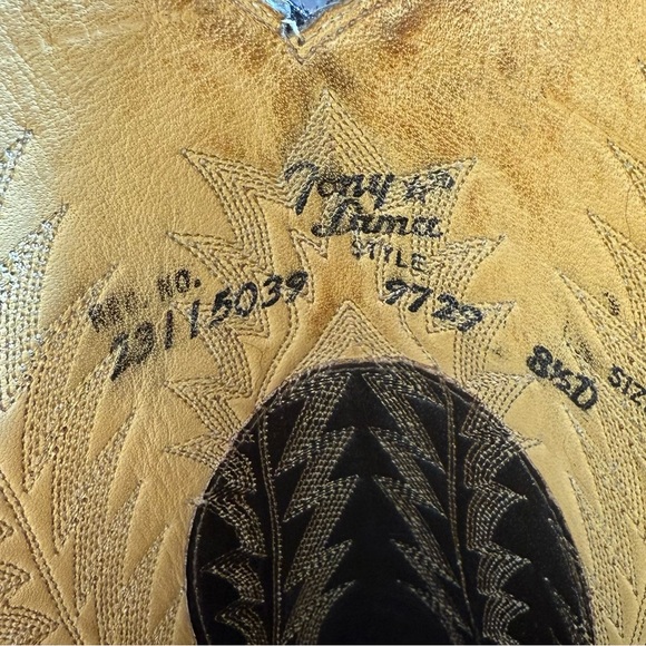 George Straight signed Authentic Elephant Boots by Tony Lama - Picture 15 of 16